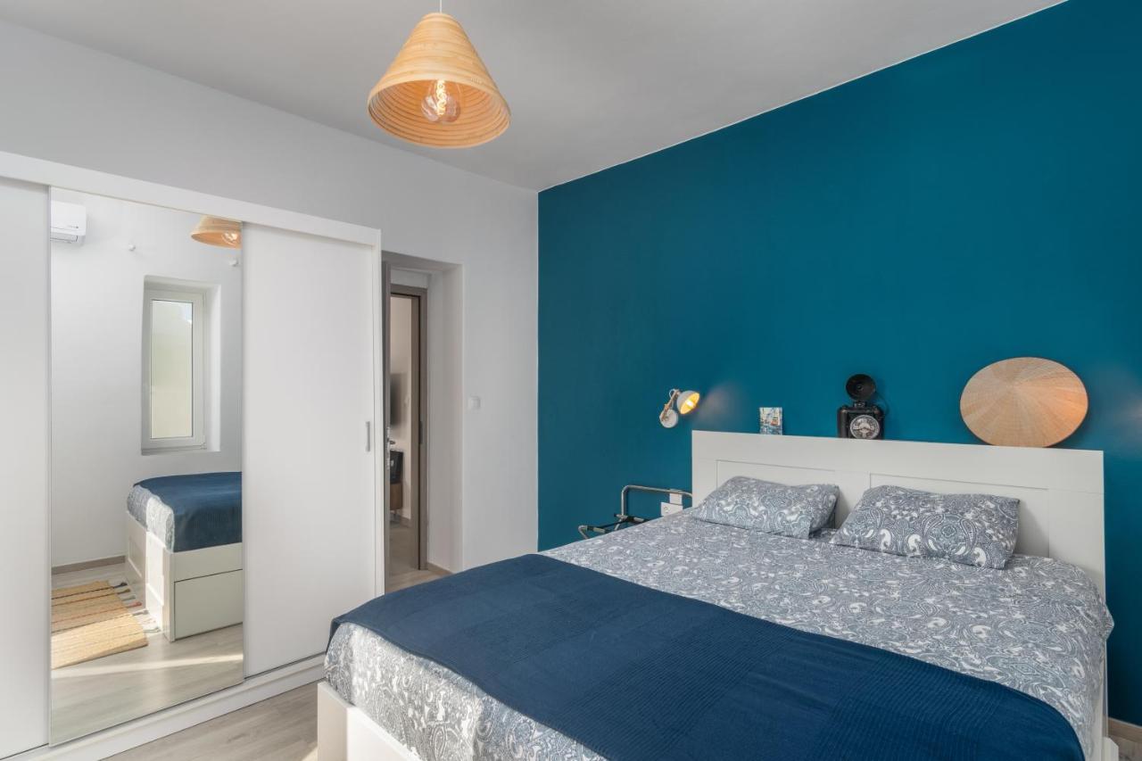 Milos Guesthouse Triovasálos エクステリア 写真
